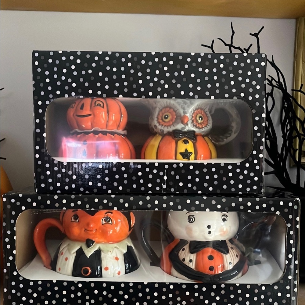NWT Johanna Parker Halloween peeps vintage style mugs and sugar and creamer set